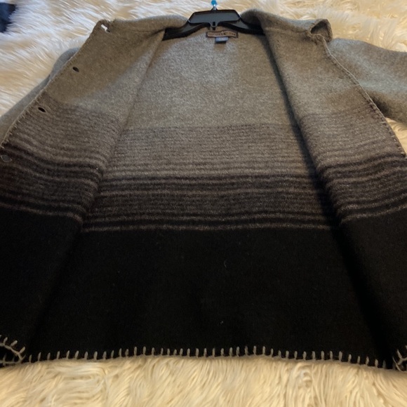 HERMAN & GEIST 100% wool Sweater size L excellent condition length 30/31” - Picture 7 of 12